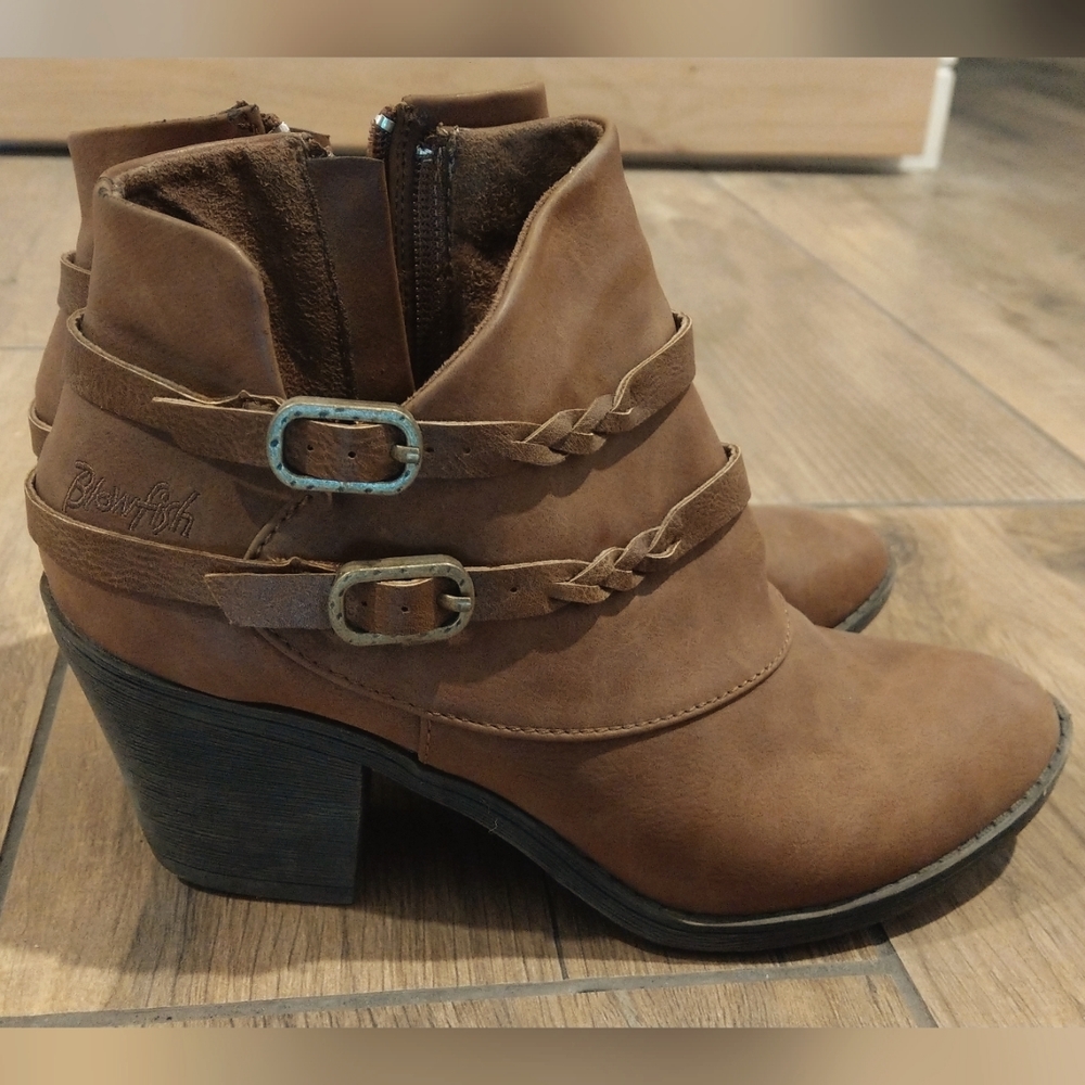 Blowfish booties 👢